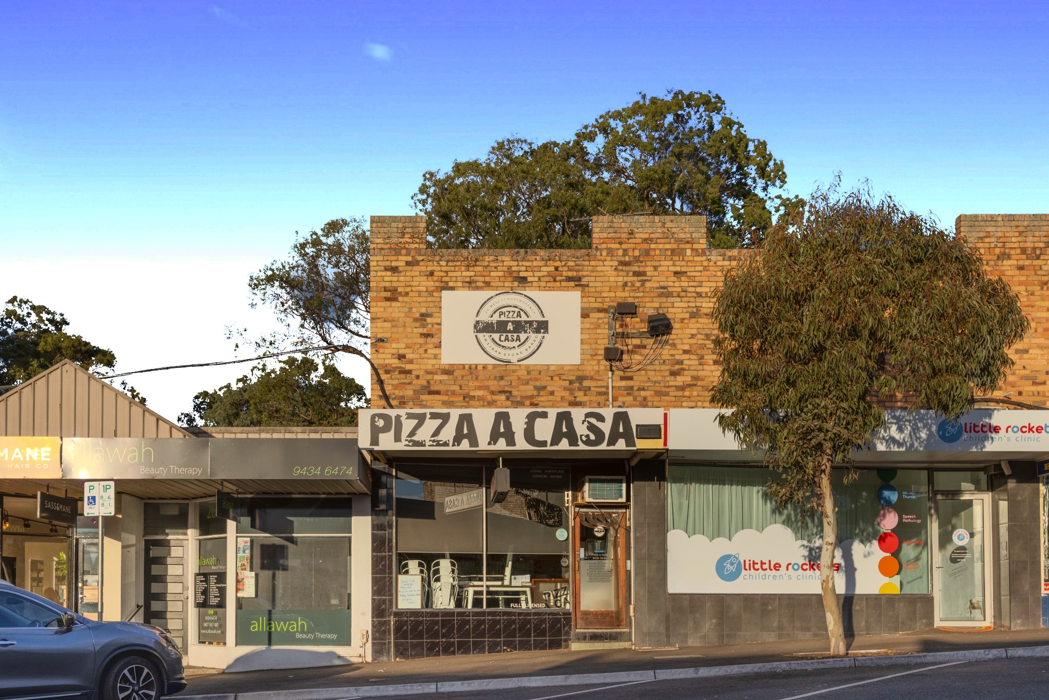 Local dining · Montmorency